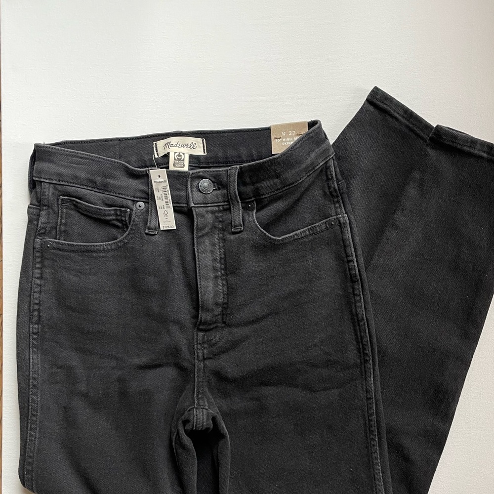 Black Madewell Denim High rise Skinny Jeans. New with Tags. Just too small.